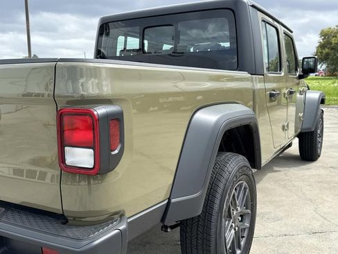 New 2026 Jeep Gladiator Sport image 14