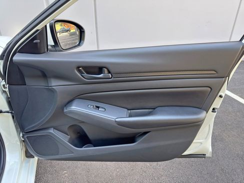 Used 2023 Nissan Altima 2.5 S FWD image 36