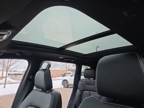 New 2025 Jeep Grand Cherokee Limited image 29