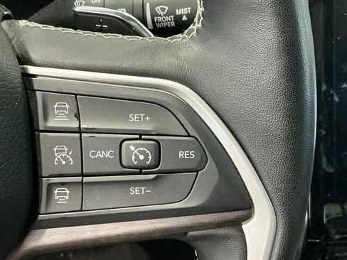 Used 2022 Jeep Grand Cherokee L Limited AWD/4WD image 20