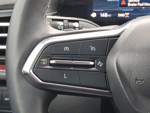 Used 2024 Chevrolet Traverse Z71 image 19