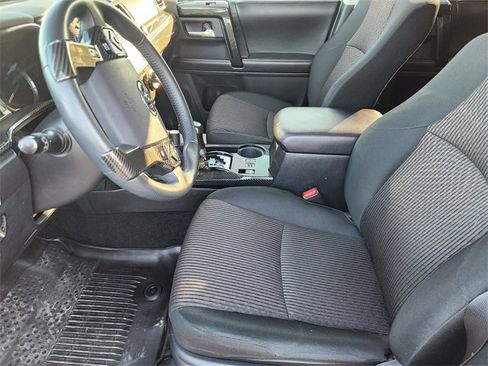 Used 2018 Toyota 4Runner TRD Off-Road image 7