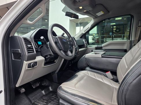 Used 2017 Ford F150 XLT image 21