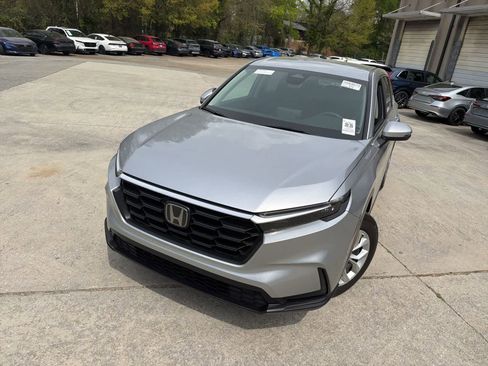 Used 2025 Honda CR-V LX image 3