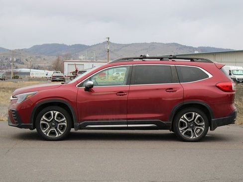 Certified 2023 Subaru Ascent Limited w/ Technology Package image 3