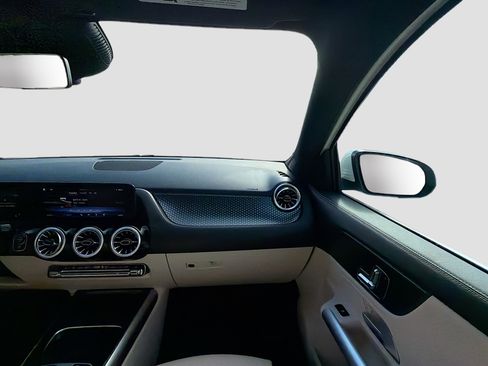 Used 2025 Mercedes-Benz GLA 250 image 20