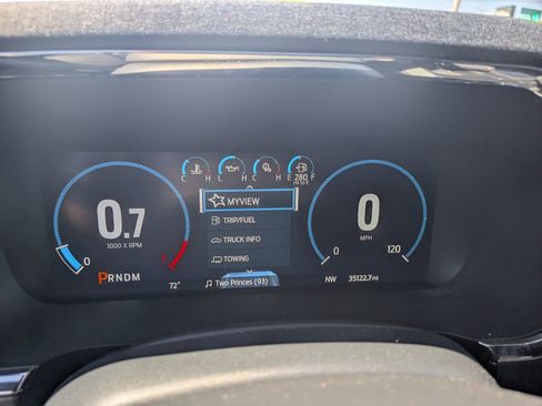 Used 2023 Ford F150 Lariat w/ Max Trailer Tow Package image 18