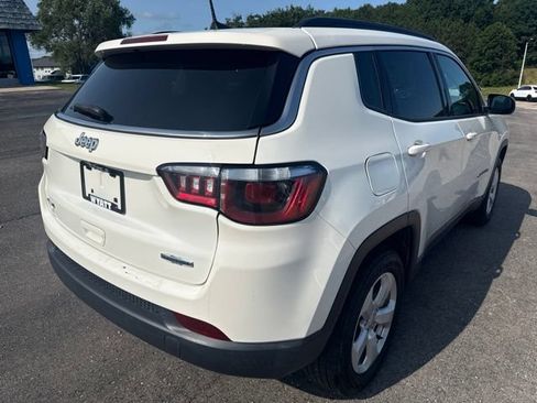 Used 2019 Jeep Compass Latitude AWD/4WD image 6