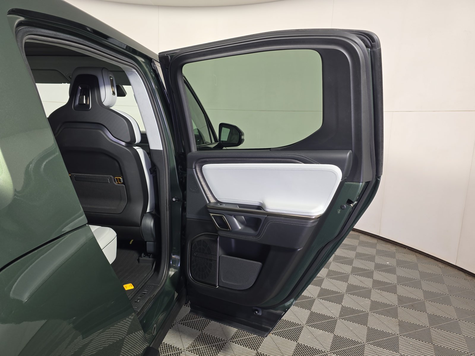 Used 2023 Rivian R1T Adventure Quad AWD/4WD image 19