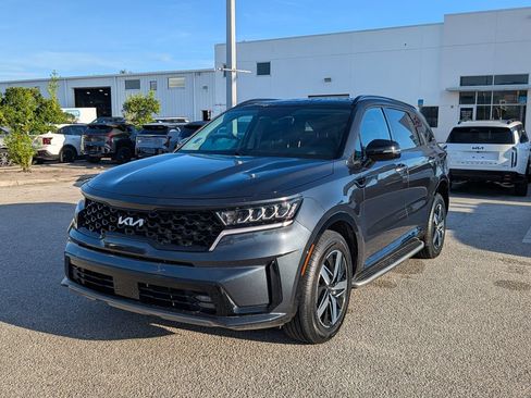 Used 2023 Kia Sorento EX FWD image 2
