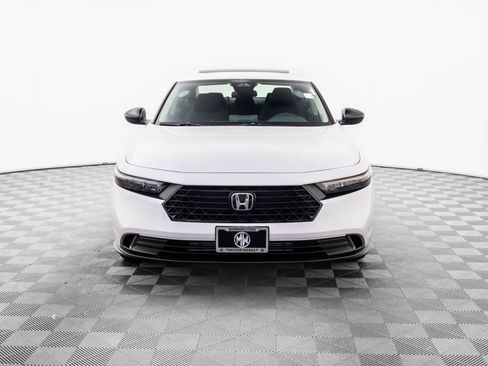 Used 2025 Honda Accord SE image 9