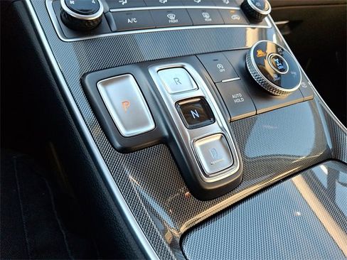 Used 2022 Hyundai Santa Fe SE image 13