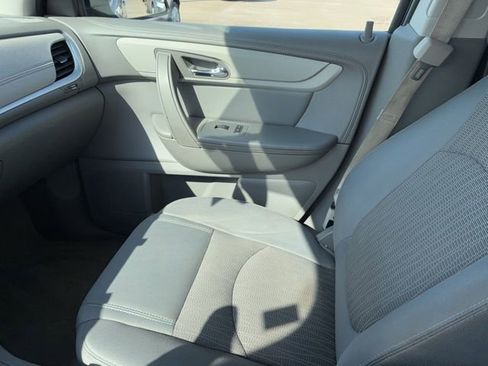 Used 2015 Chevrolet Traverse LS image 12