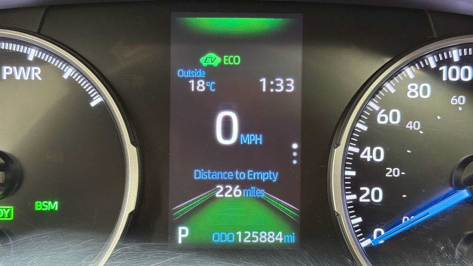 Used 2020 Toyota RAV4 XLE AWD/4WD image 17