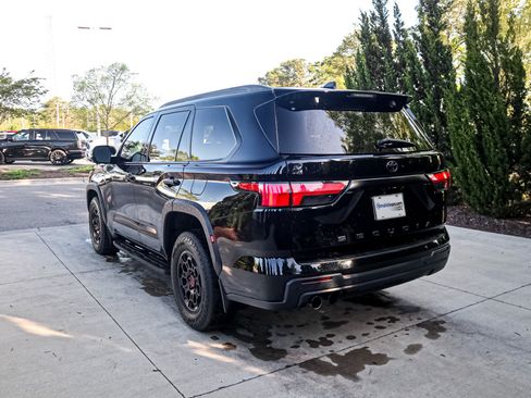 Used 2024 Toyota Sequoia TRD Pro AWD/4WD image 8