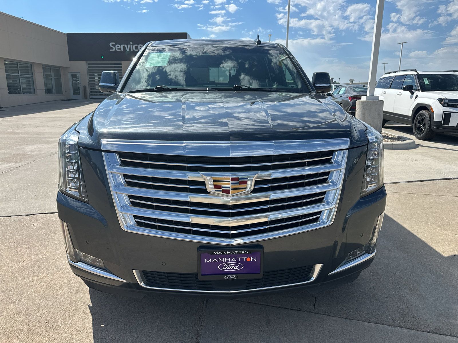 Used 2019 Cadillac Escalade ESV Platinum AWD/4WD image 13
