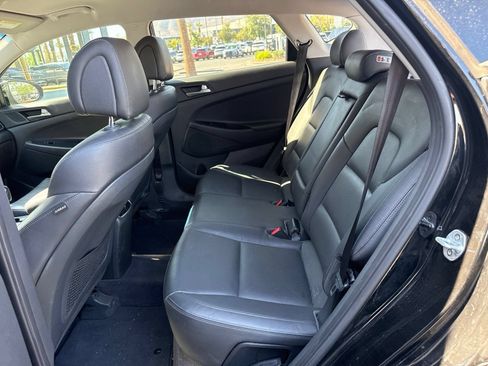 Used 2018 Hyundai Tucson SEL Plus FWD image 17