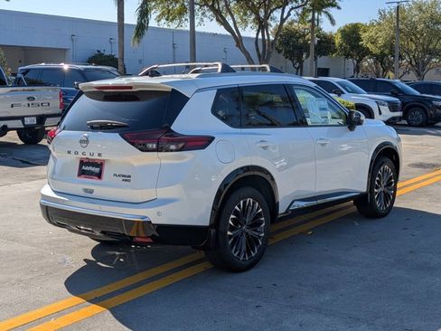 New 2026 Nissan Rogue Platinum image 2