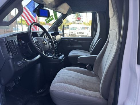 Used 2021 Chevrolet Express 3500 w/ Power Convenience Package RWD image 8