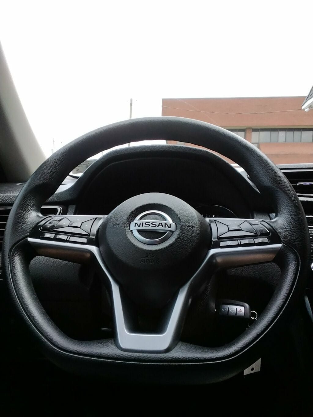 Used 2020 Nissan Rogue S AWD/4WD image 12