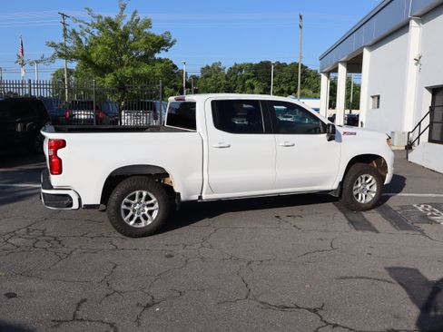 Used 2023 Chevrolet Silverado 1500 RST w/ Z71 Off-Road Package AWD/4WD image 23
