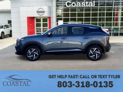 New 2026 Nissan Kicks SV w/ Charging Package FWD image 17
