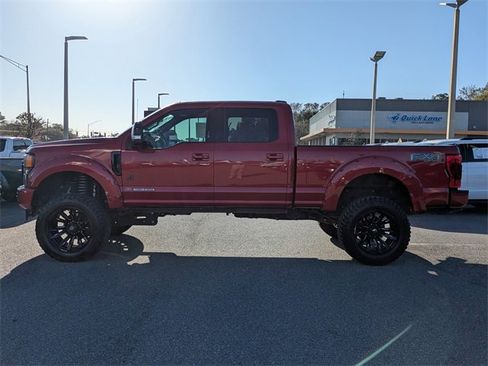 Used 2022 Ford F250 Lariat w/ Black Appearance Package image 7