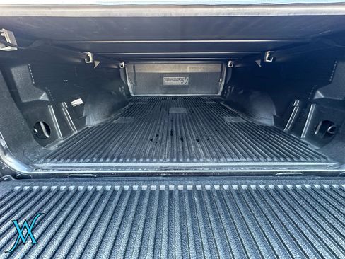 Used 2020 RAM 1500 Laramie AWD/4WD image 39