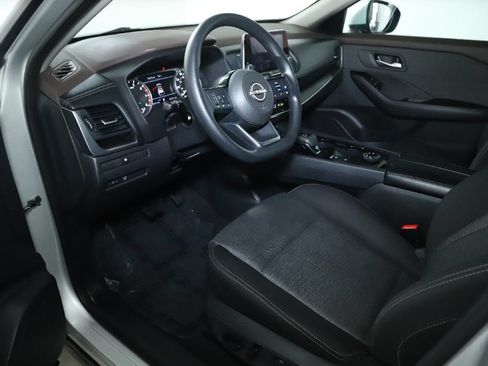 Used 2023 Nissan Rogue SV AWD/4WD image 17