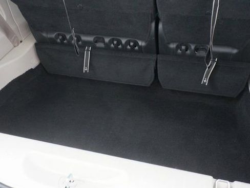 Used 2024 Chrysler Pacifica Touring-L image 43