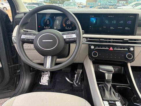 Certified 2025 Hyundai Tucson SEL image 17