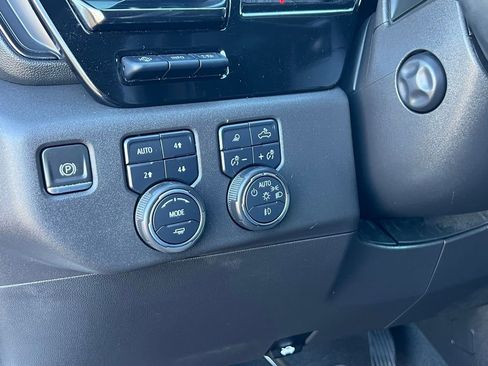 Used 2023 Chevrolet Silverado 1500 ZR2 w/ Technology Package image 26