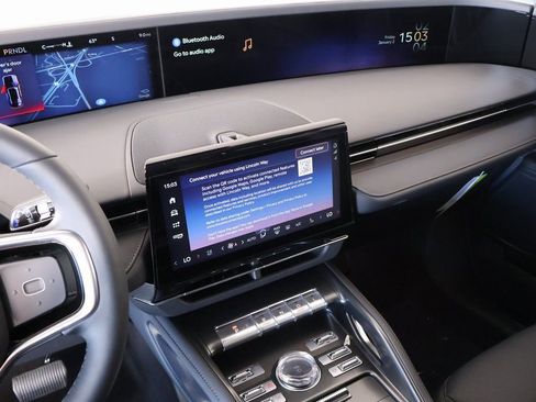 New 2026 Lincoln Nautilus Premier AWD/4WD image 5