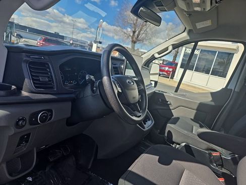 Used 2022 Ford Transit 350 XLT image 11