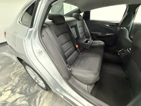 Used 2018 Chevrolet Malibu LT image 24