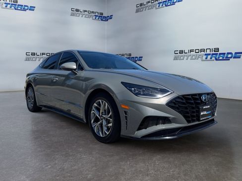 Used 2023 Hyundai Sonata SEL w/ Cargo Package FWD image 3