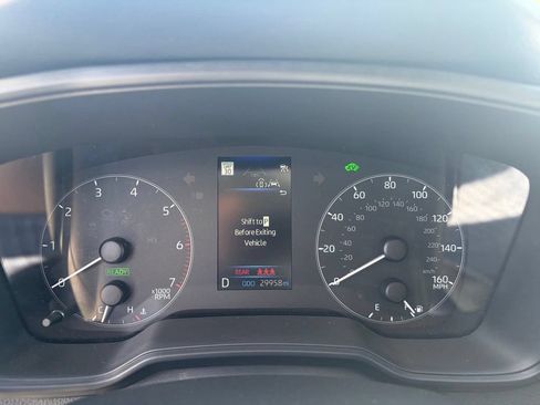 Used 2025 Toyota Corolla LE FWD image 33
