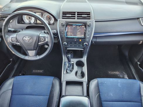 Used 2016 Toyota Camry SE image 31