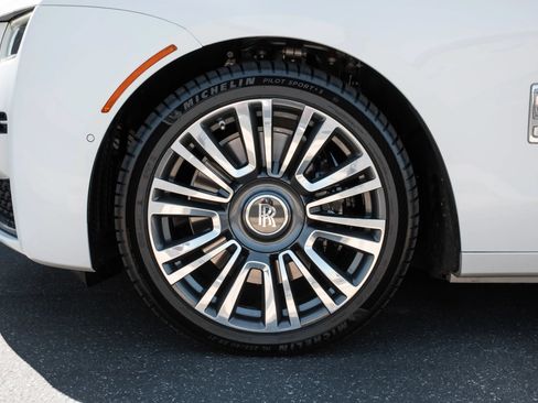 Used 2021 Rolls-Royce Ghost AWD/4WD image 45
