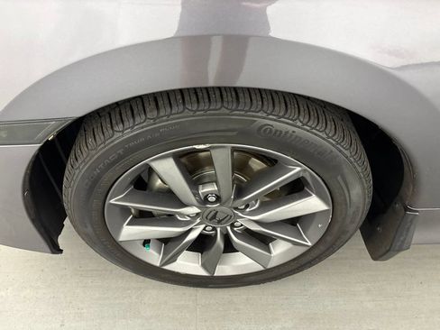Used 2019 Honda Civic EX image 11