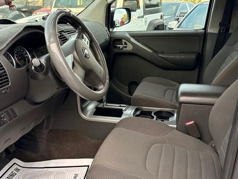 Used 2012 Nissan Pathfinder S w/ Protection Pkg image 11