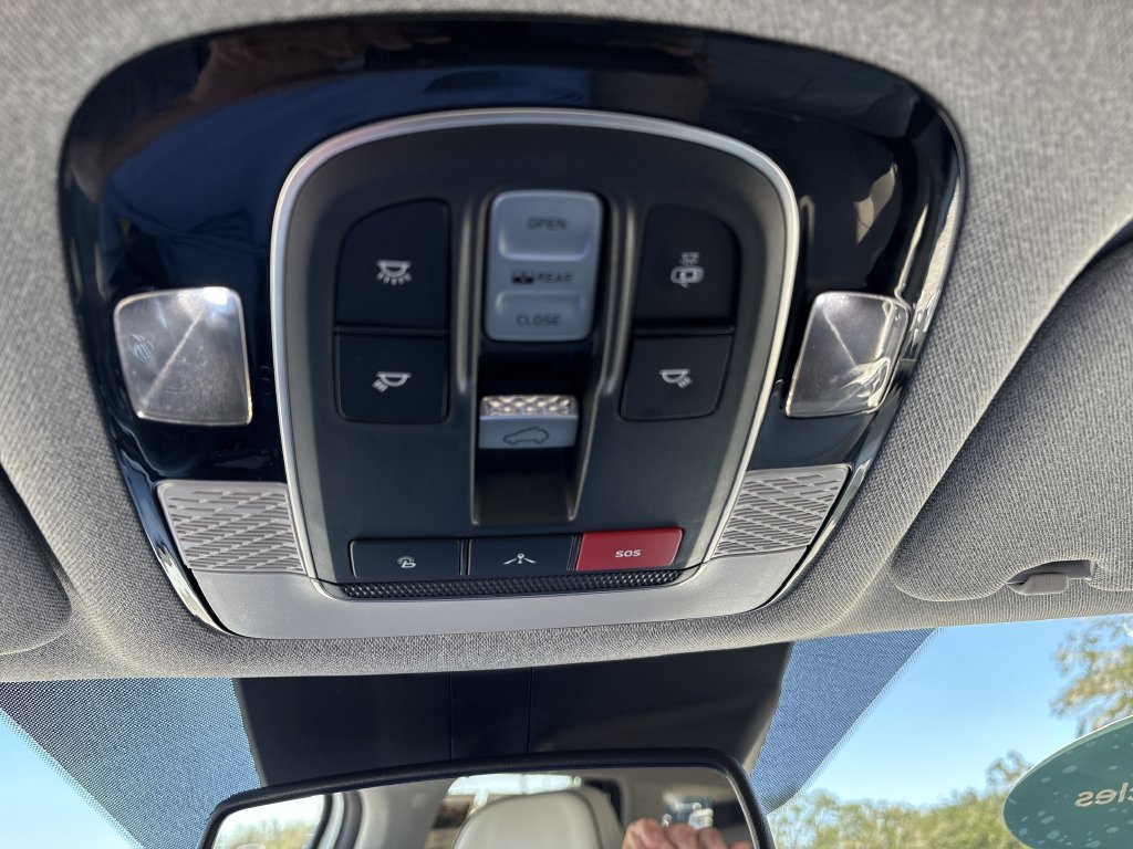 Used 2022 Hyundai Palisade Limited FWD image 27