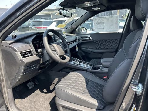 New 2026 Nissan Rogue Platinum AWD/4WD image 8