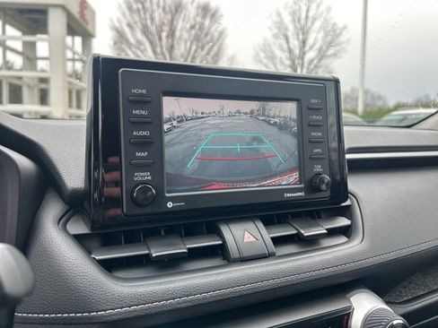 Used 2020 Toyota RAV4 XLE image 25