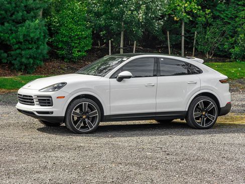 Used 2021 Porsche Cayenne Coupe AWD/4WD image 3