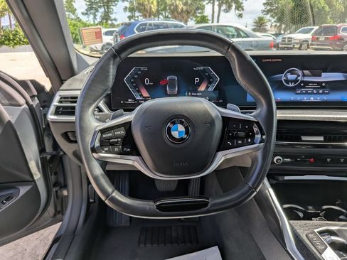 Used 2025 BMW 430i Convertible w/ Premium Package RWD image 15