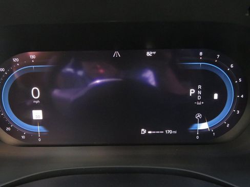 Used 2022 Volvo XC60 B5 Momentum image 22