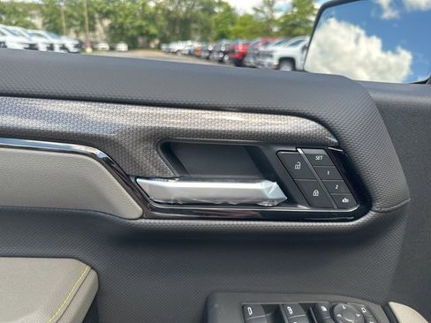 New 2025 Chevrolet Silverado 1500 ZR2 image 12