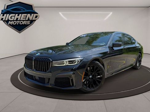 Used 2022 BMW 750i xDrive w/ Luxury Rear Seating Package AWD/4WD image 2