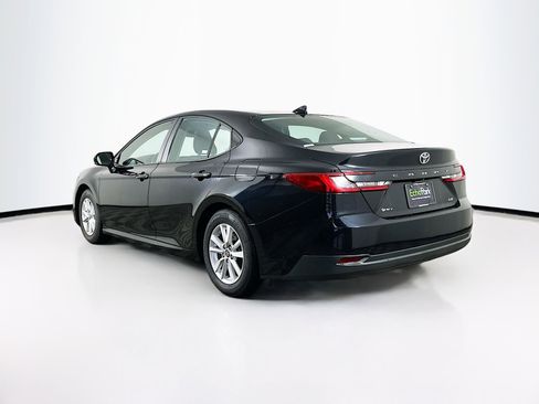 Used 2025 Toyota Camry LE image 5